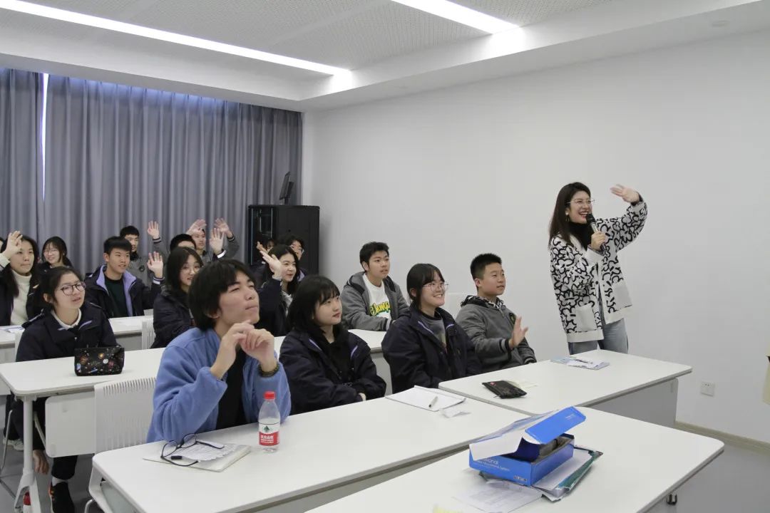 6 2025年杭州英特外國語學(xué)校高中雙語部招生發(fā)布4.jpg