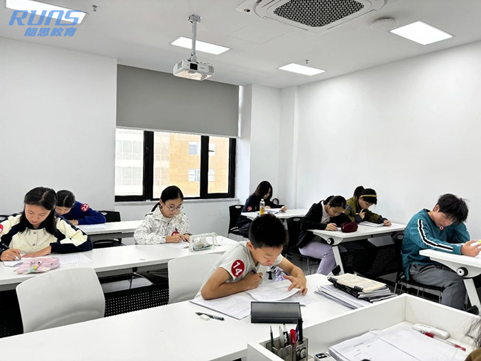 5 杭外劍高2025年招生宣講會(huì)&全真入學(xué)?？紙A滿結(jié)束5.jpg