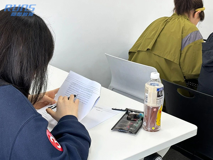 5 杭外劍高2025年招生宣講會(huì)&全真入學(xué)?？紙A滿結(jié)束7.jpg